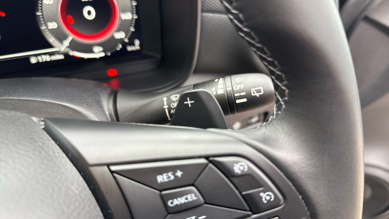 Nissan Juke 1.0 DiG-T N-Connecta 5dr DCT Petrol Hatchback